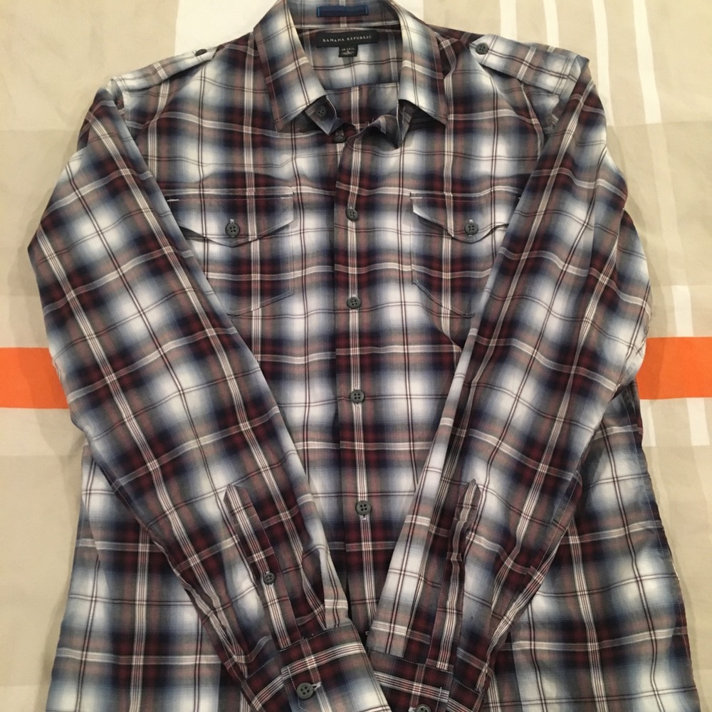 Banana Republic men’s shirt Small